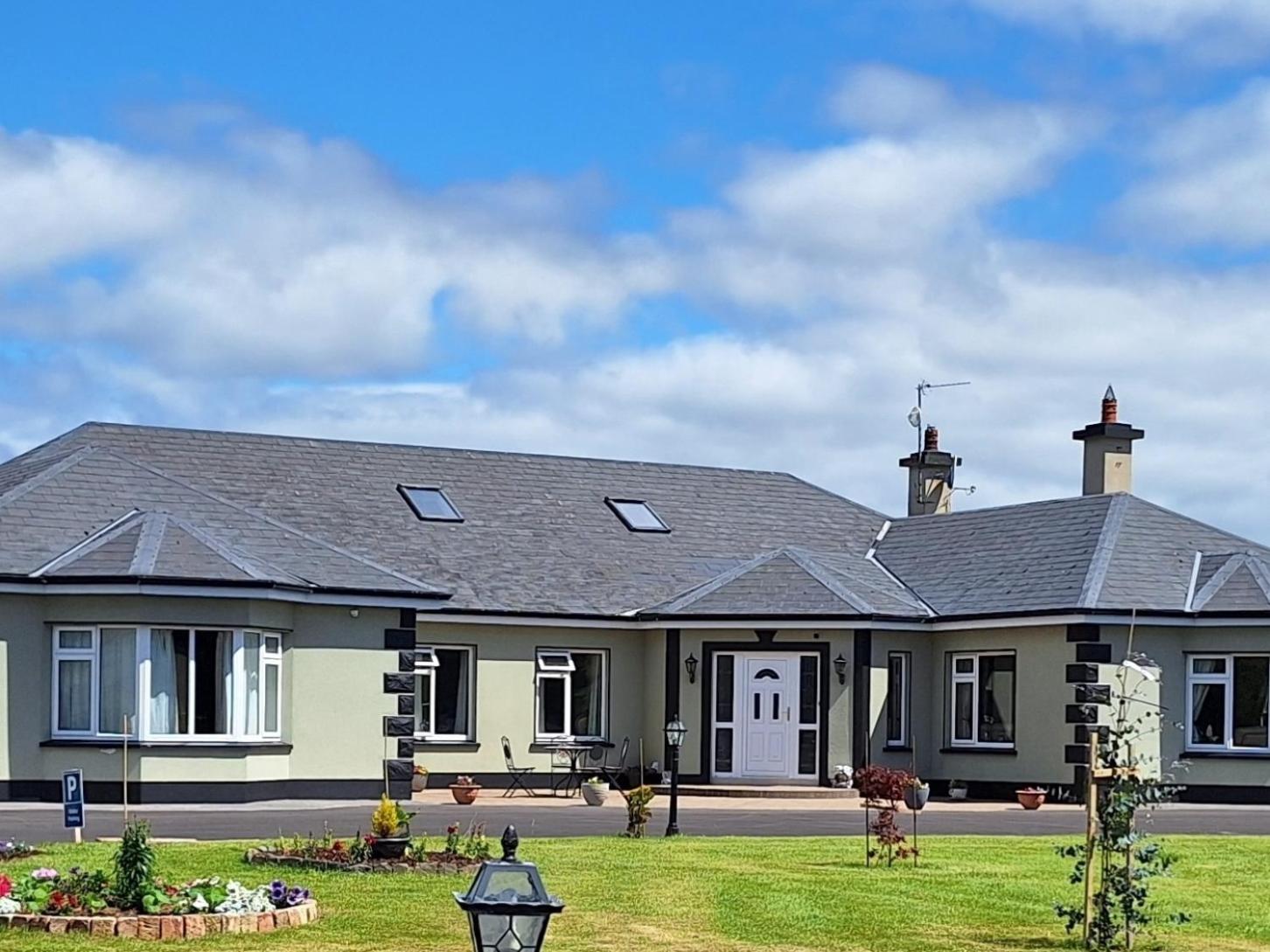 Ballnamona House Cong Exteriér fotografie